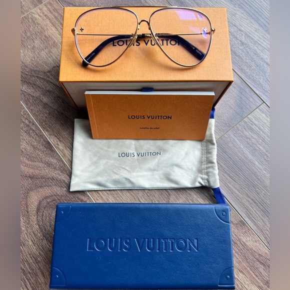 Louis Vuitton Glasses (LV Pilot Anti-Blue Light Glasses) - Picture 6 of 10